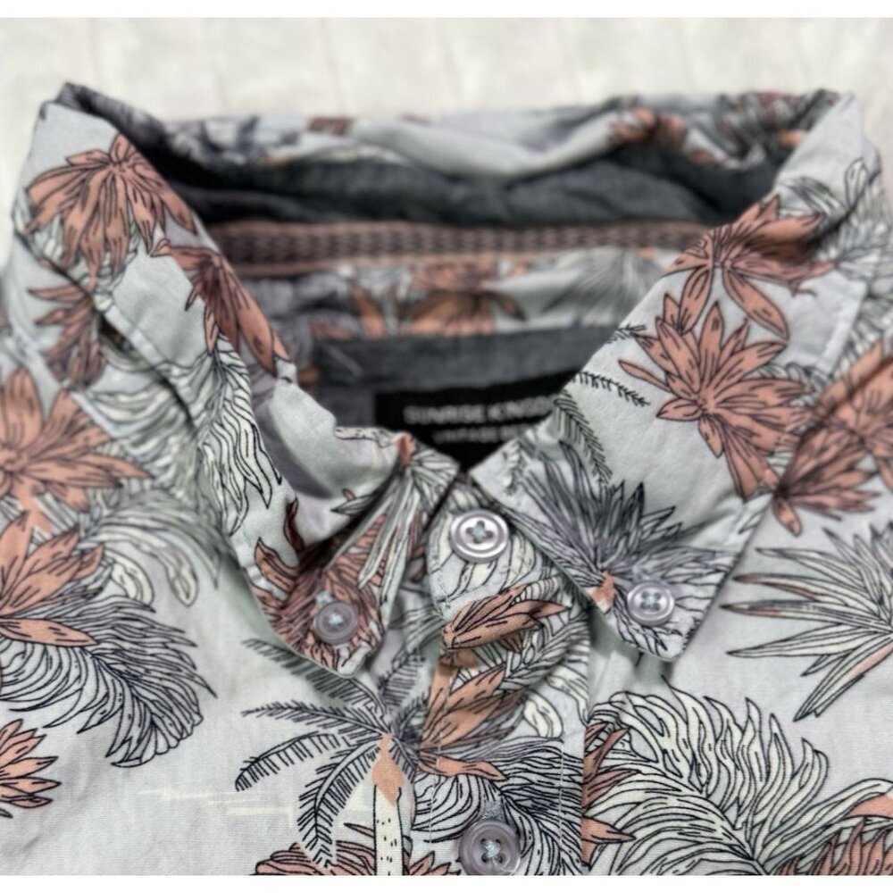 Sunrise Kingdom Vintage Design Hawaiian Palm Print Button Down Light Blue Coral - Picture 2 of 15